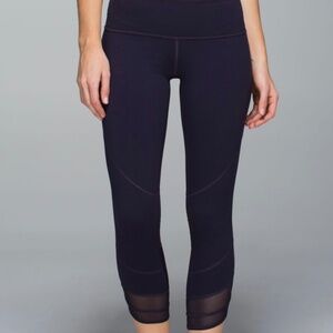 Lululemon Emerge Renewed Crop Perforated Shine Dot Black Grape 4 Mesh